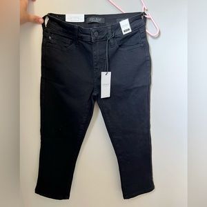 NEW Judy Blue Mid Rise Capri’s- Black size 0/24